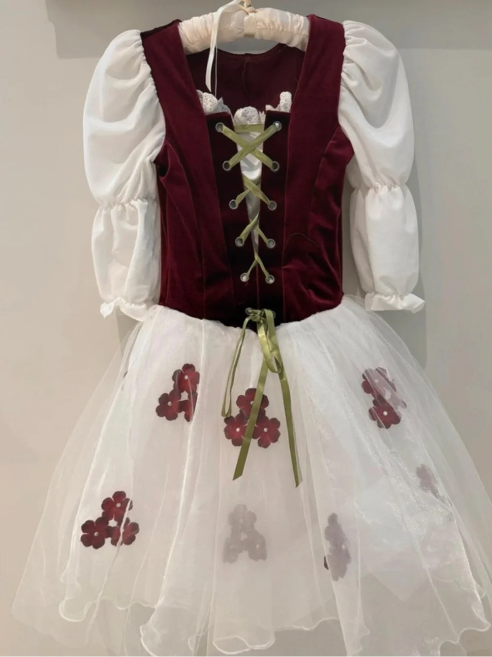 Girls peasant renaissance costume dress size medium 8-10